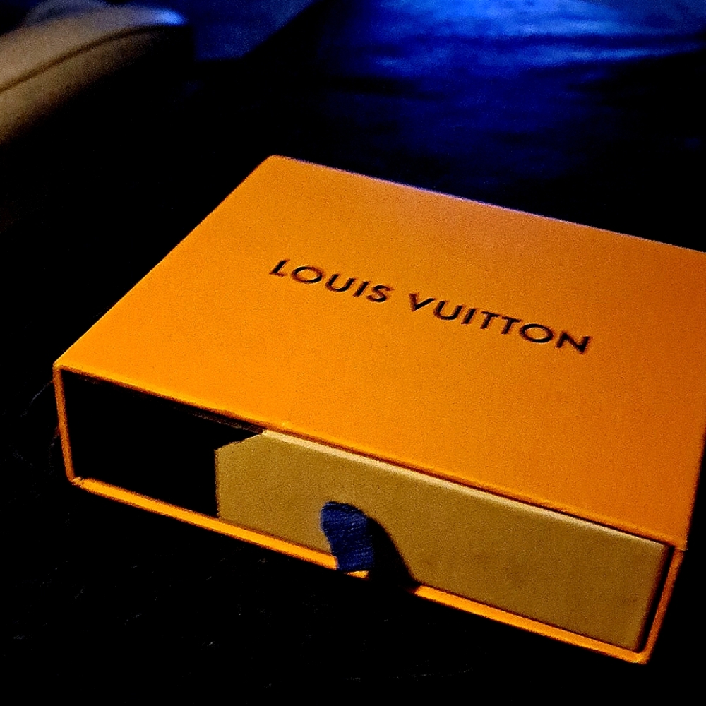 Louis Vuitton Mens Eclipse Wallet - Bifold - Authentic With Certificate Of Auth.